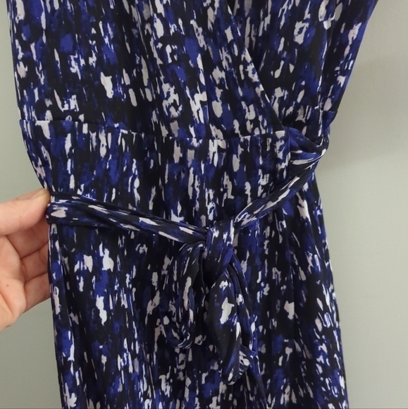 CALVIN KLEIN | Blue/Black/White Byzantine  Multi Stretch V-Neck Wrap Dre… - Picture 7 of 9